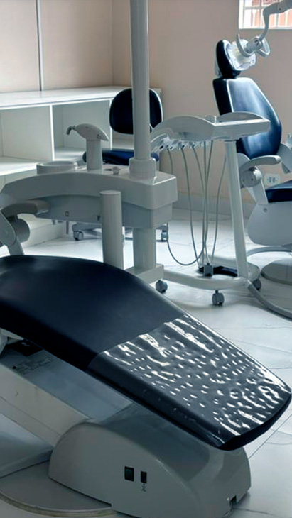 Elisson Dentista Profissional em Curitiba Consultório Fotos copiar 41 (1)22